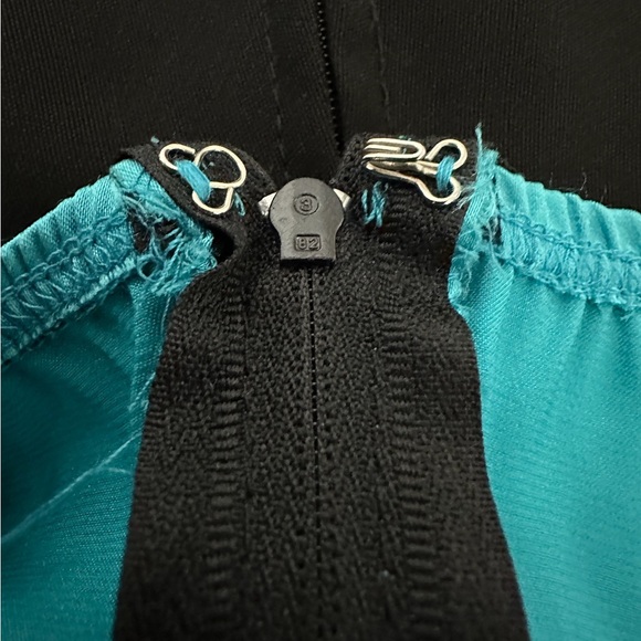 Trixxi Black & Teal Beaded Cocktail Party Halter Neck Dress Y2K Size 9 Juniors - Picture 5 of 6